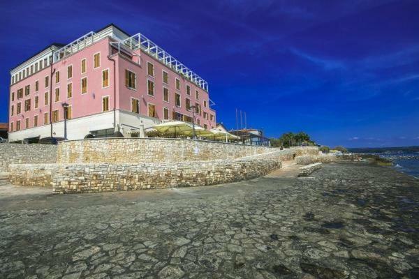 Rotonda Inn Novigrad Novigrad (Istria) Exterior foto
